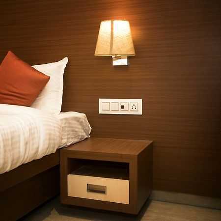 Hotel Spring Inn Mumbai Dış mekan fotoğraf